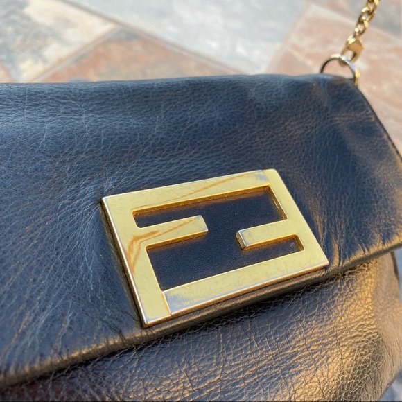 SOLD Fendi Fendista Pochette Leather Crossbody Bag - Picture 6 of 16
